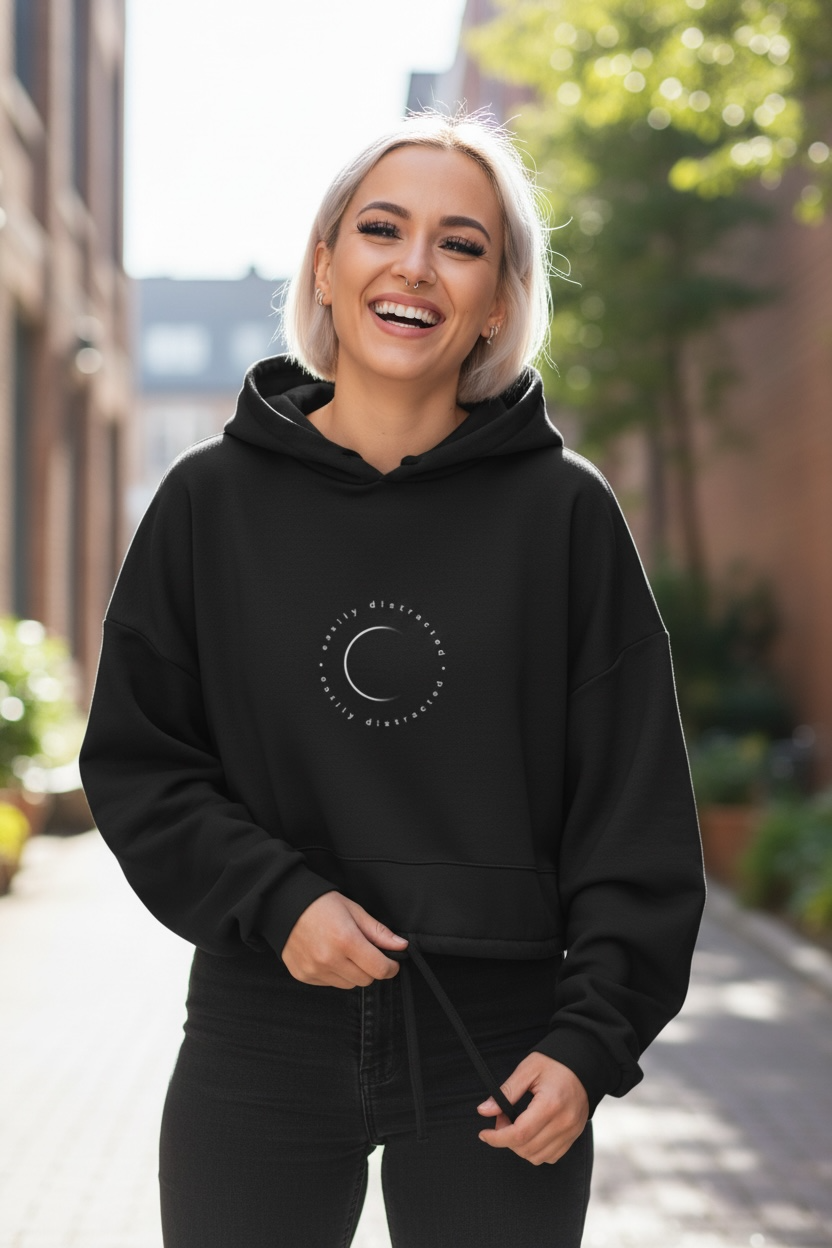 KALMii Cropped Oversized Hoodie 'easily distracted'